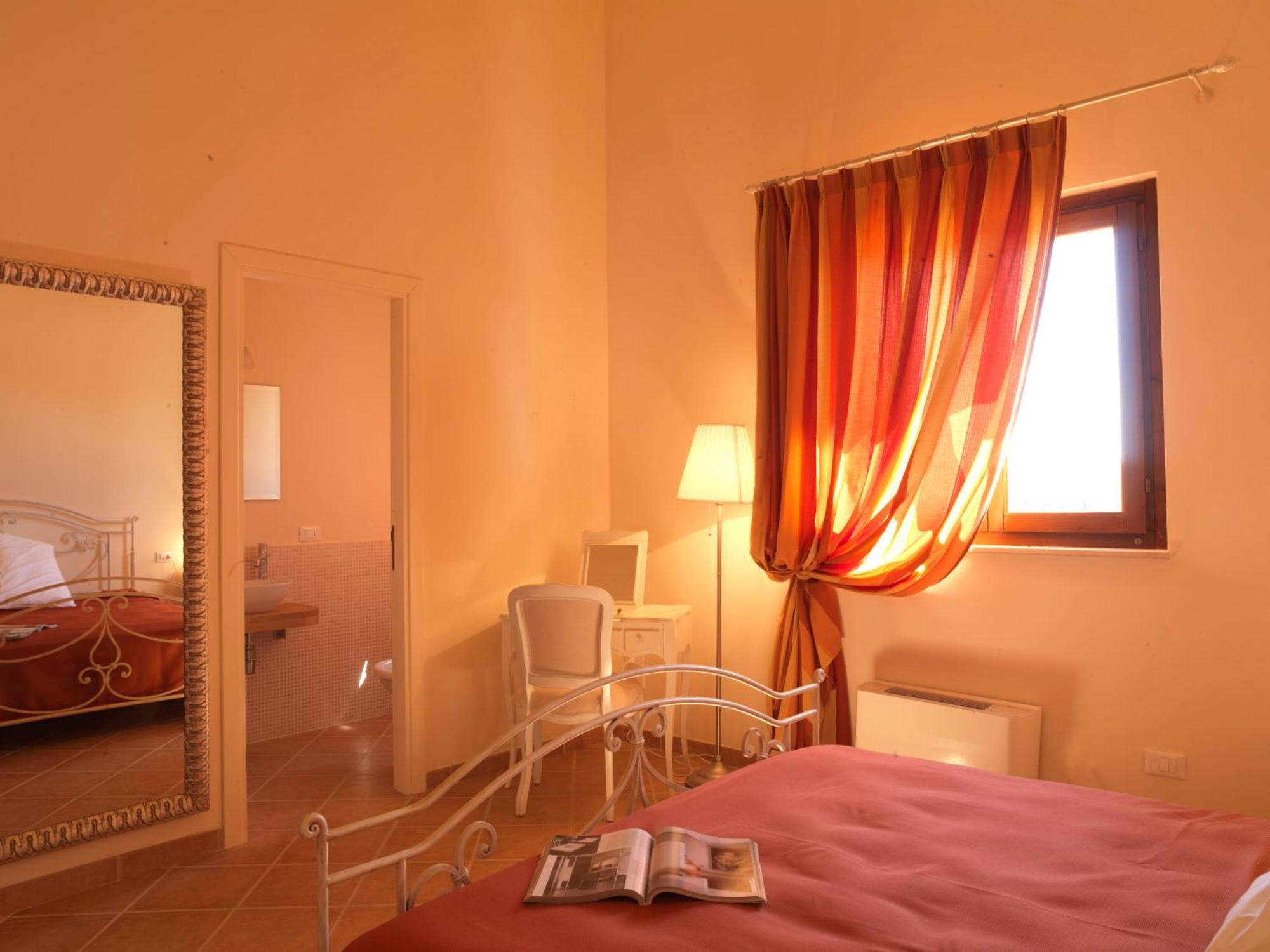 Contado San Lorenzo B&B And Wine Castilenti Exteriör bild